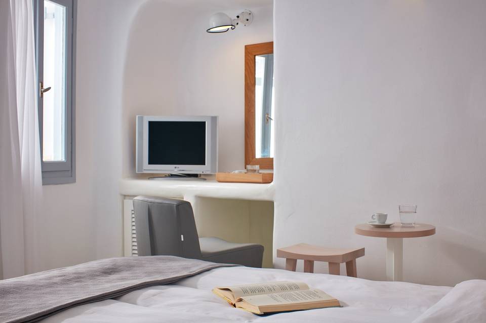 Cliff Side Suites 4