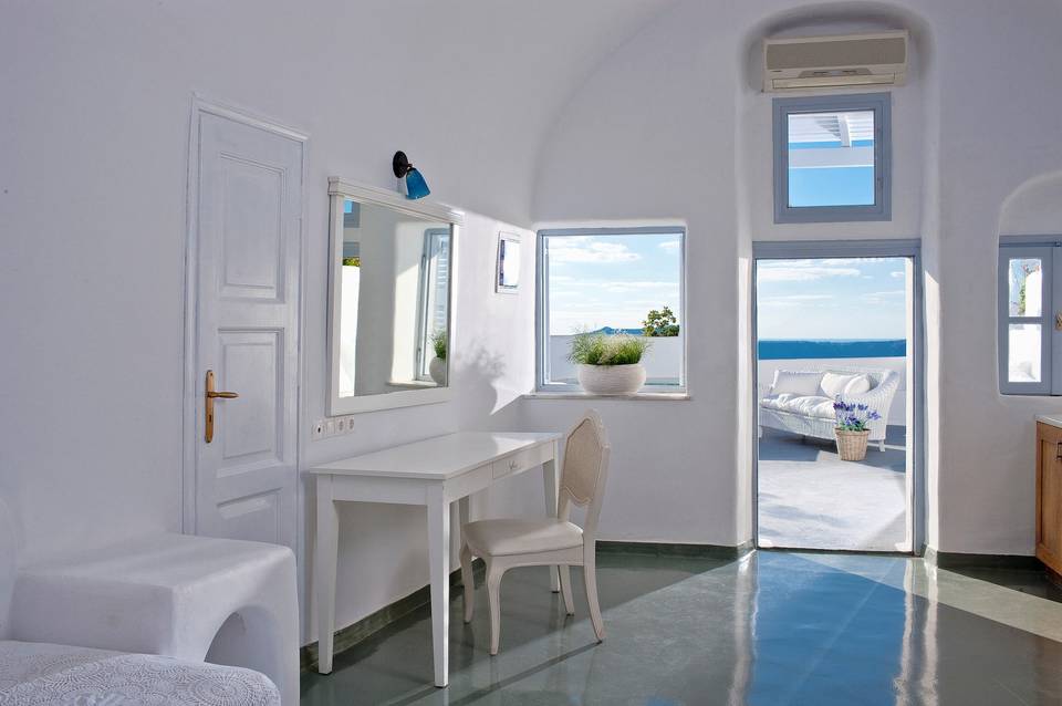 Cliff Side Suites 5