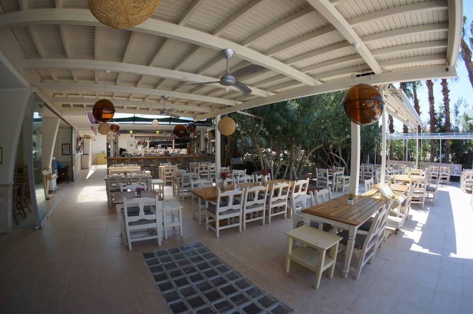 Tonoz Beach Hotel 3