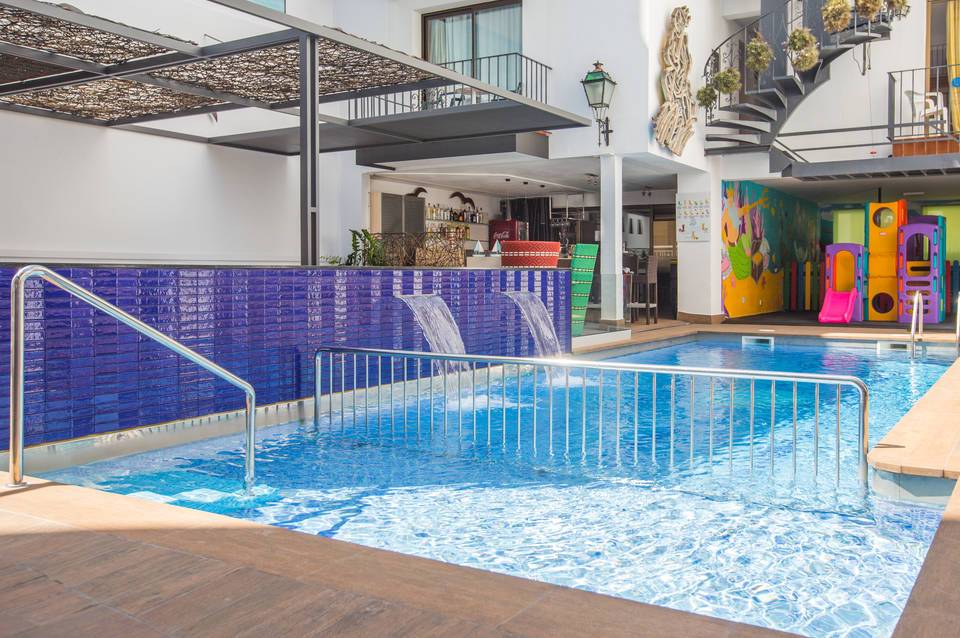 Neptuno Hotel & Apartments 5