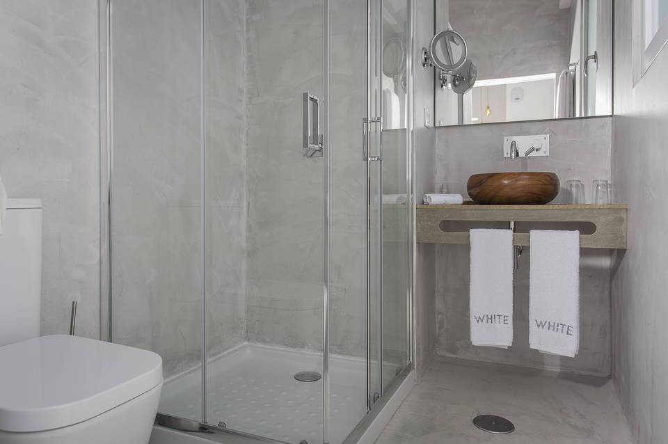 White Exclusive Suites & Villas 3