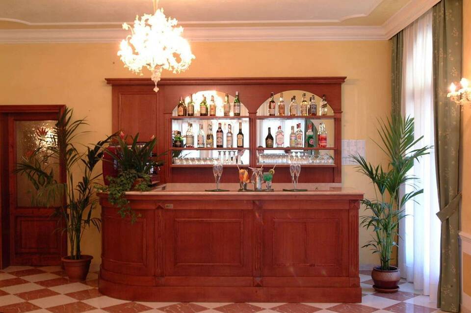 Hotel Villa Cipro 5