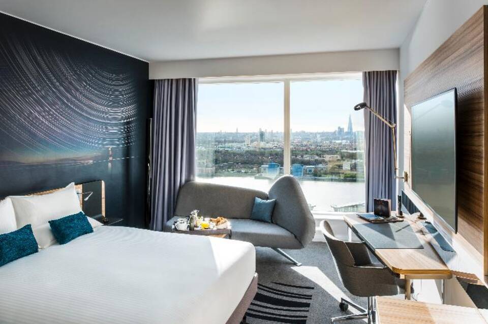 Novotel London Canary Wharf 1