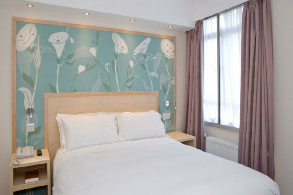 The Bedford Hotel 5