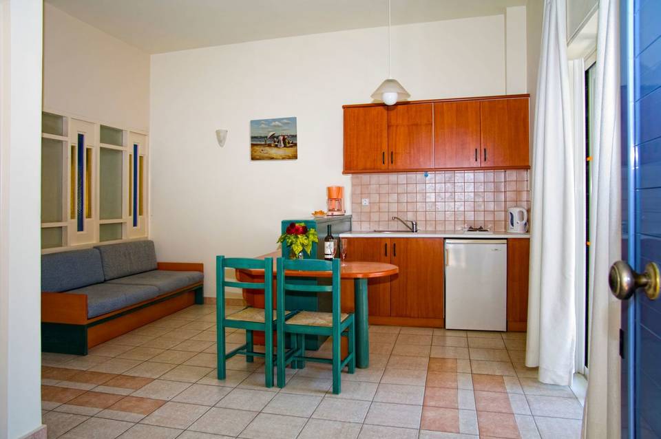 Papadakis Apartments 4