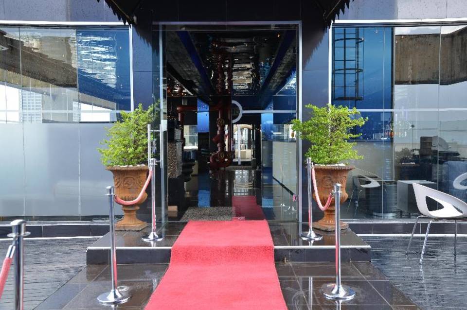 The Reef Hotel 5