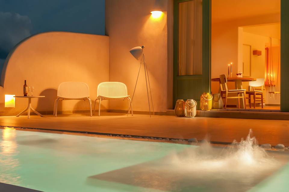 Neptune Luxury Spa Suites 4