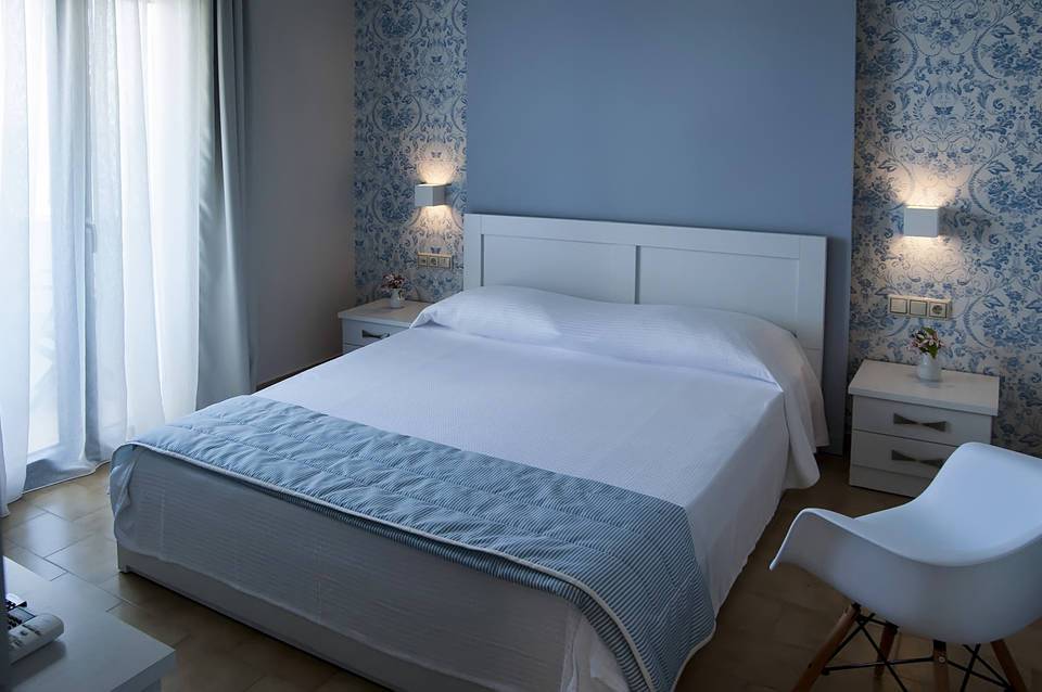 Cressida Seaside Apartments 4