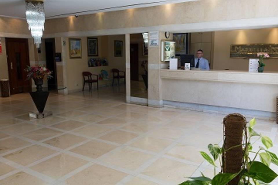 Ona Marbella Inn 5