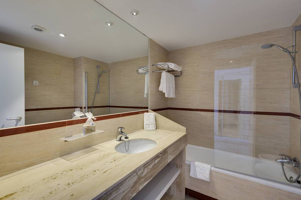 Tropic Garden Hotel Apartments 1