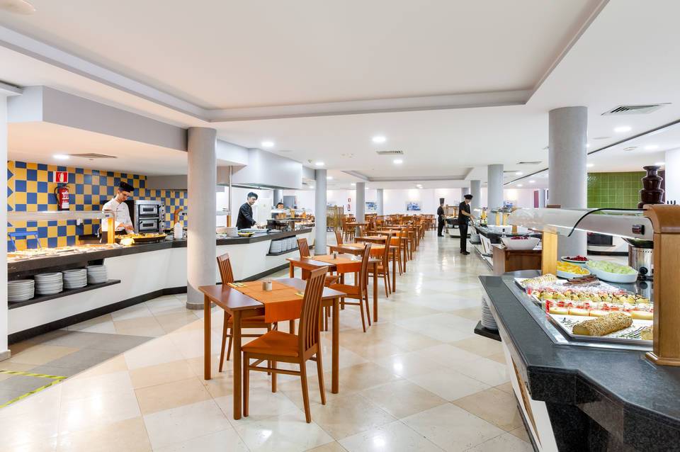 Hotel Chatur Costa Caleta 3
