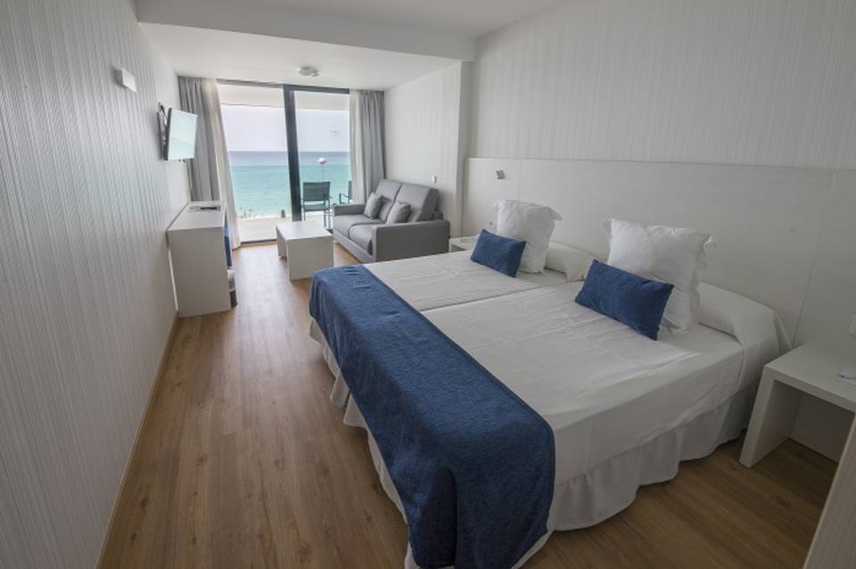 HN Negresco Beach Hotel 3