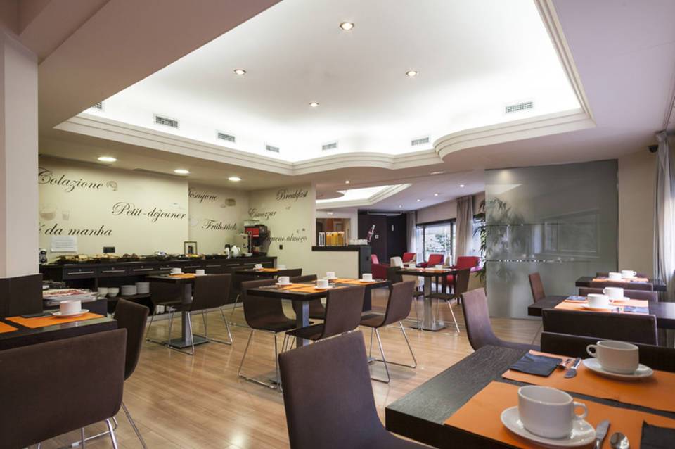 Hotel Acta Antibes 4