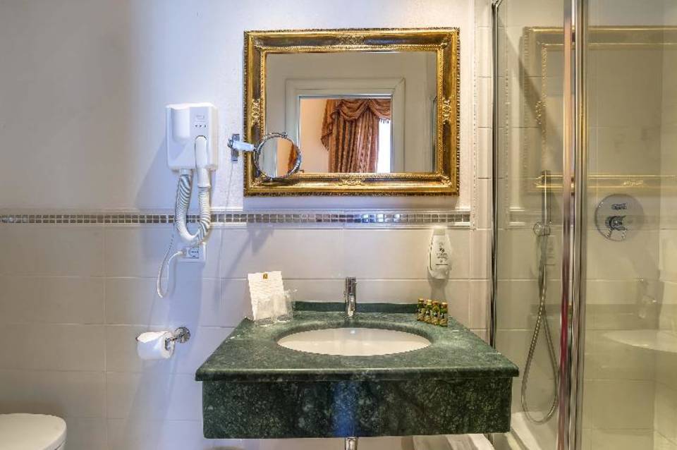 Machiavelli Palace 2