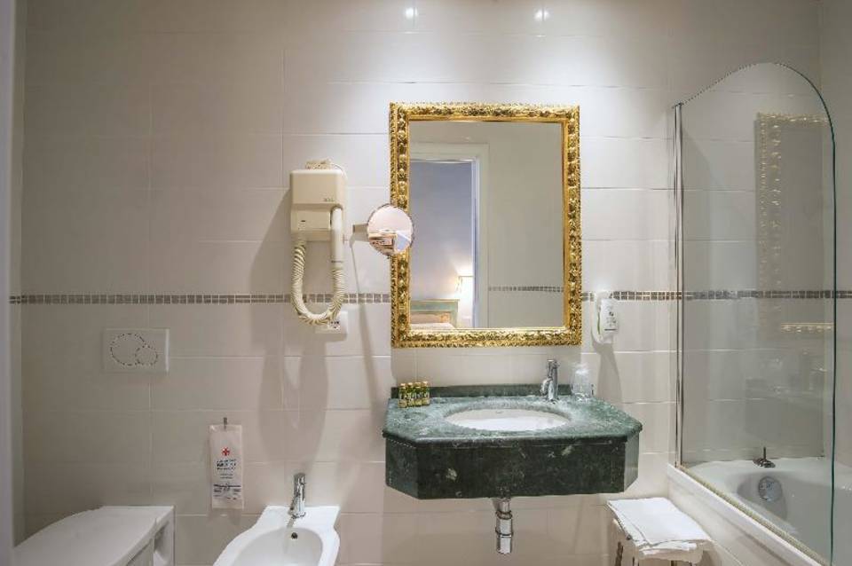 Machiavelli Palace 3