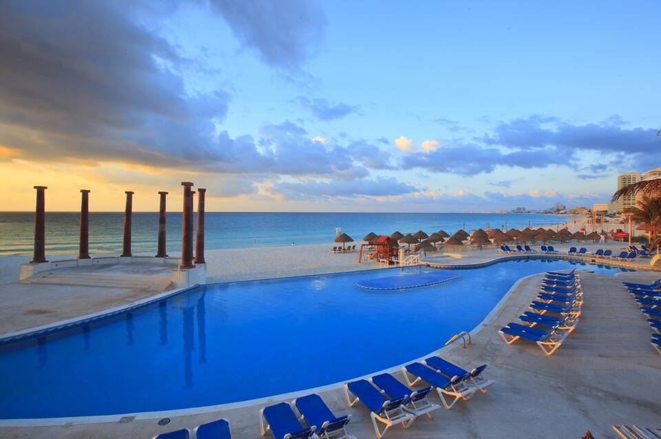 Krystal Cancún 2