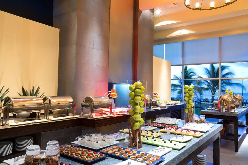 Krystal Grand Cancún 2