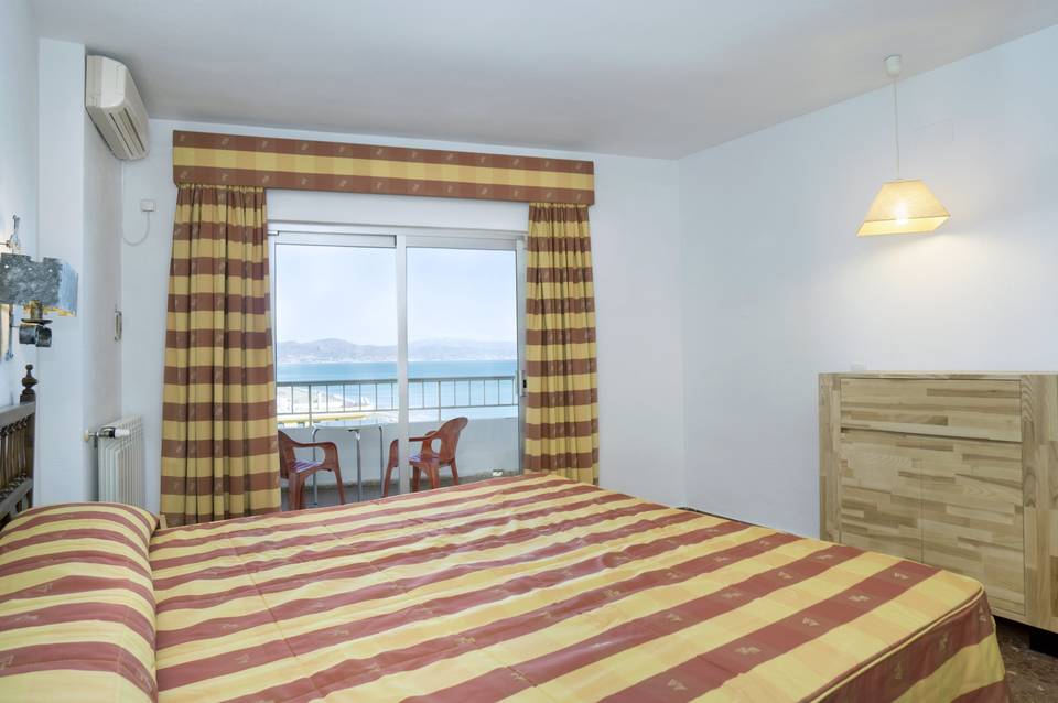 Hotel Apartamentos Bajondillo 4