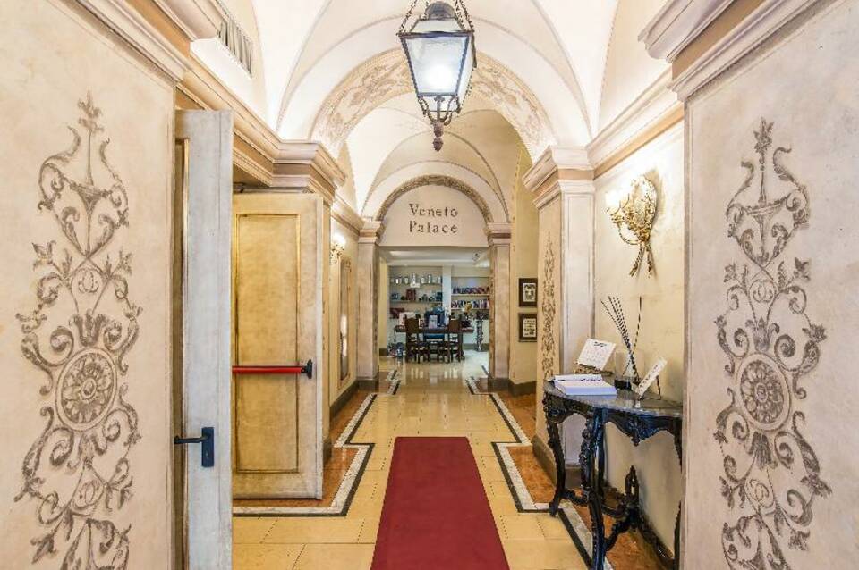 Room Select Via Veneto 3