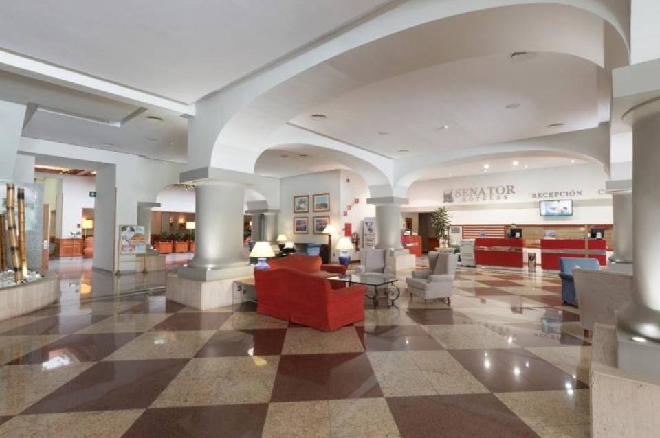 Hotel ILUNION Les Corts 4