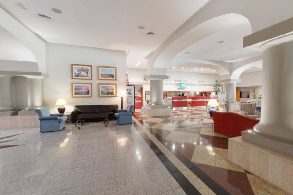 Hotel ILUNION Les Corts 5
