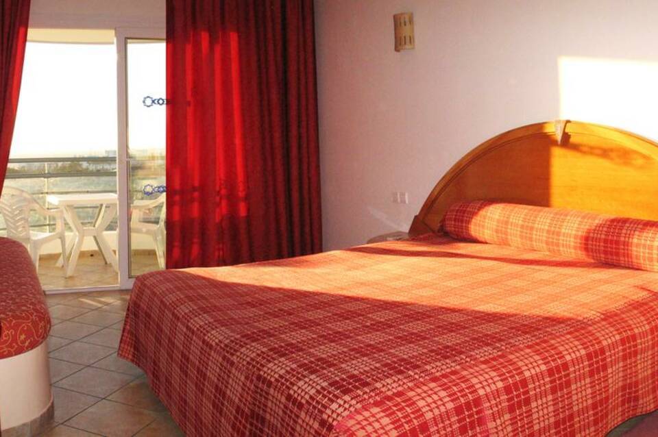 Intouriste Hotel & Suites 3