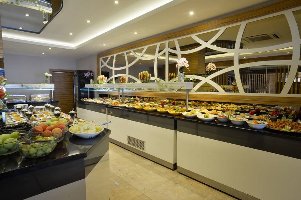 Maris Beach Hotel 2