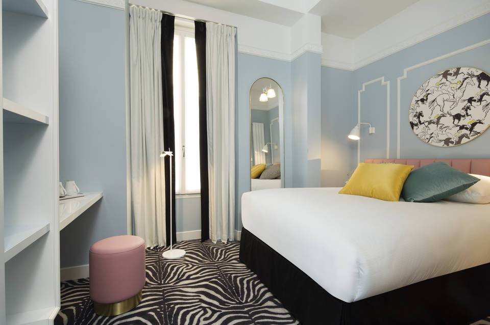 Hotel Pastel Paris 2