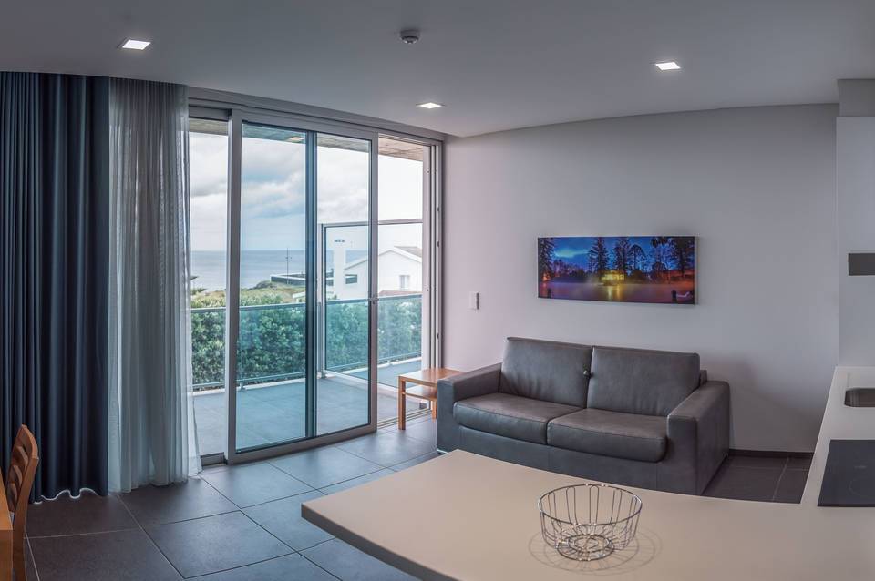 Whales Bay Hotel Apartments 4