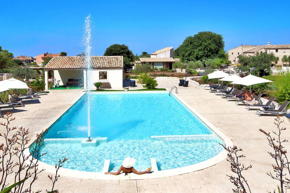 Artemisia Resort 1