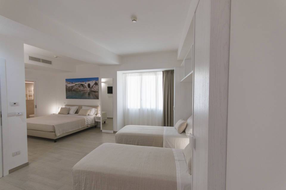 Est Hotel 4