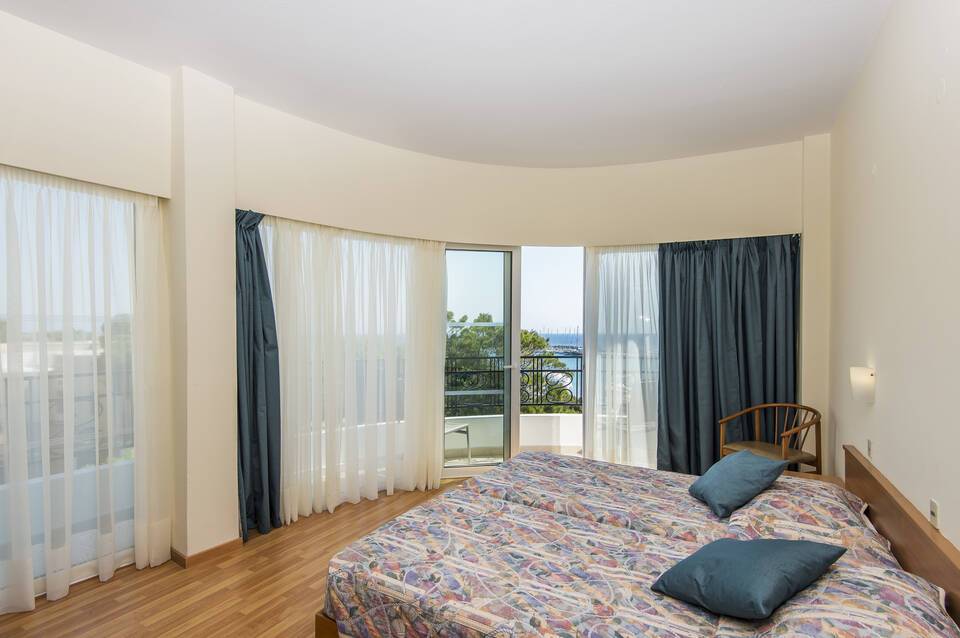 Hermes Hotel 1