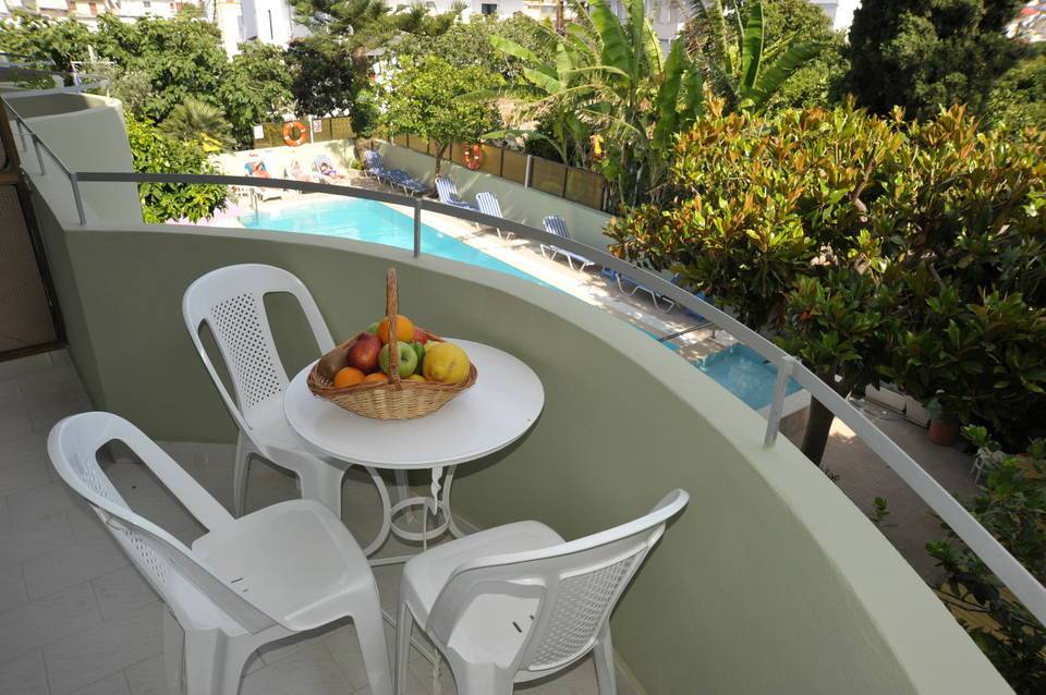 Anseli Hotel Apartments Studios 3