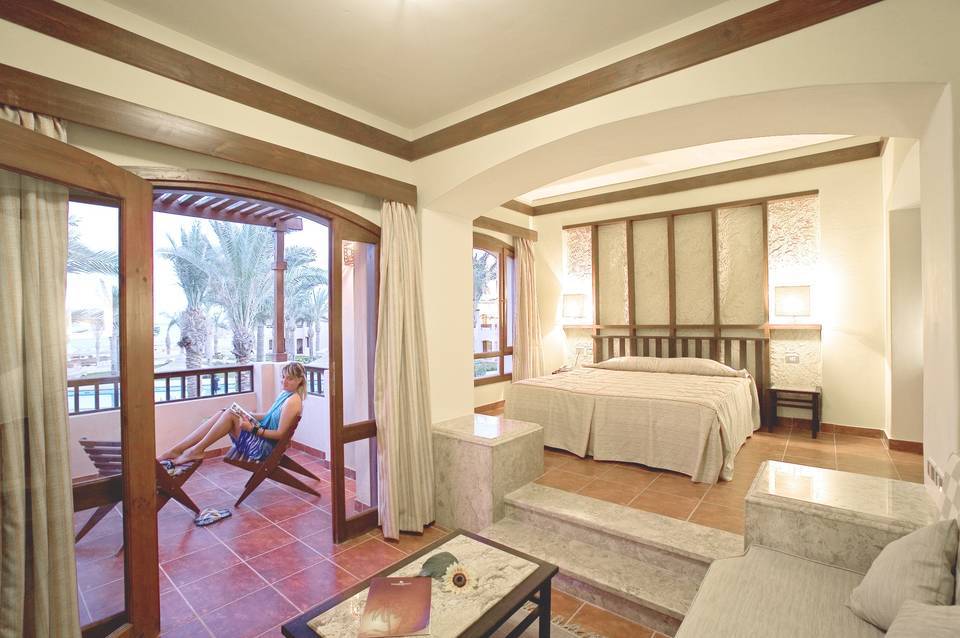 Tamra Beach Resort 1