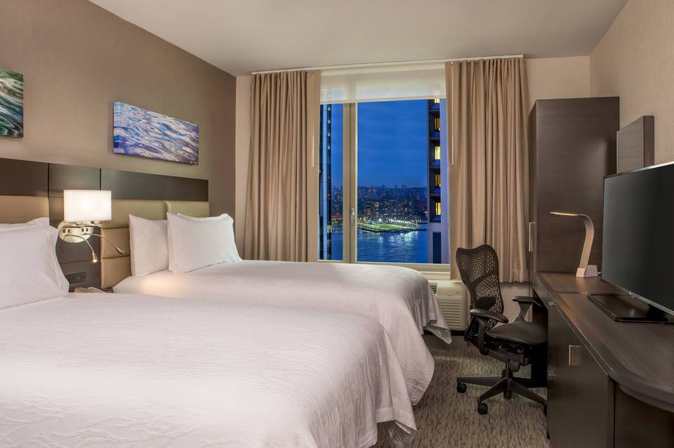 DoubleTree by Hilton New York Downtown 2