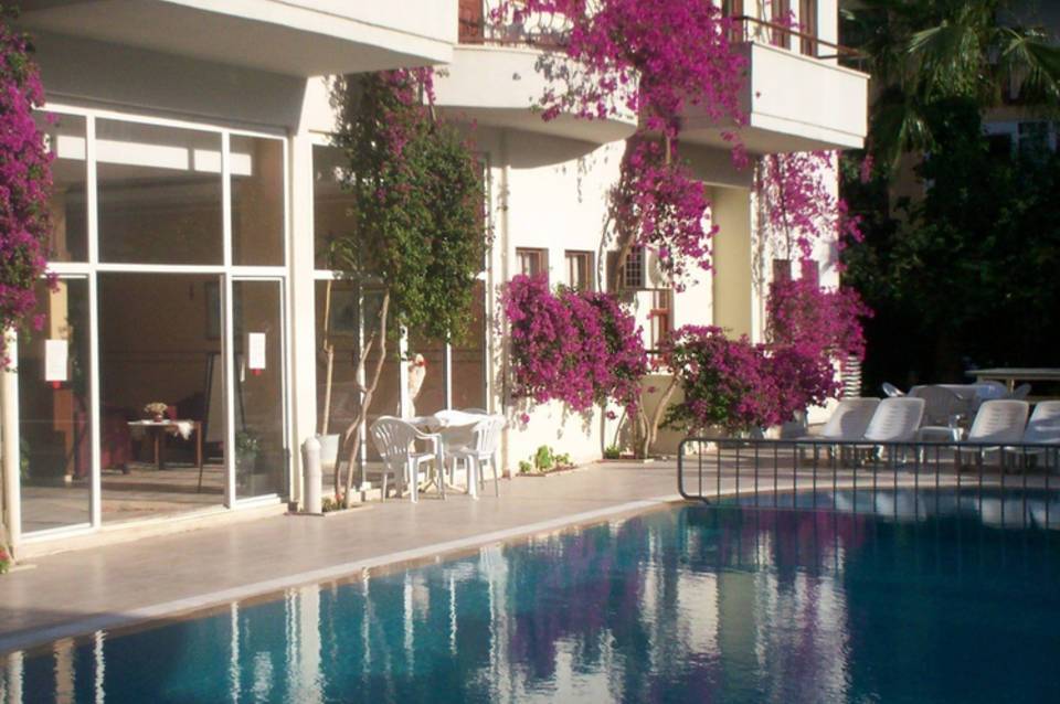The S Apart & Suit Hotel 2