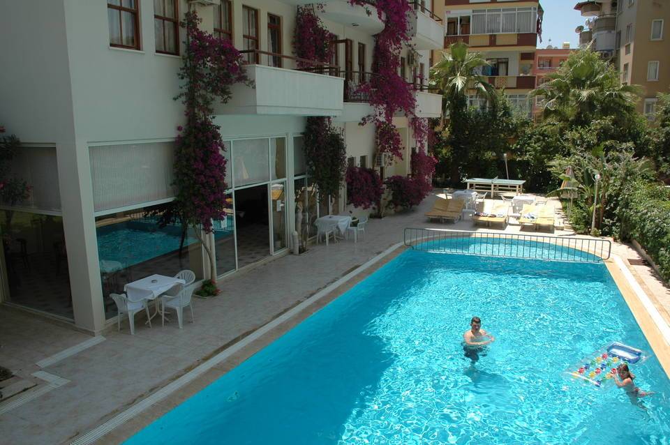 The S Apart & Suit Hotel 3