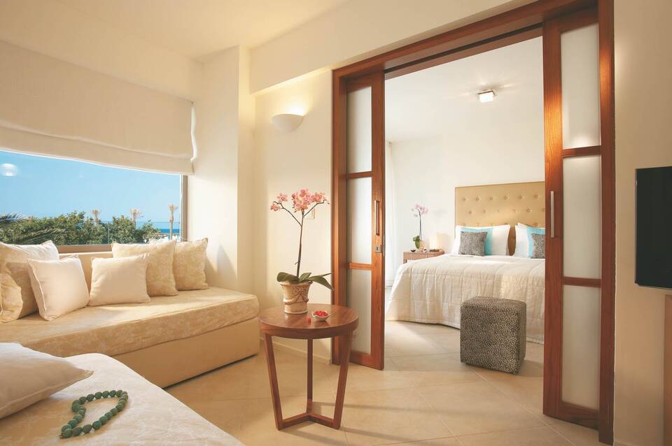 Amirandes, A Resort to Live® 2
