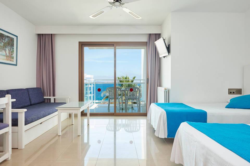 Aparthotel Nereida 5