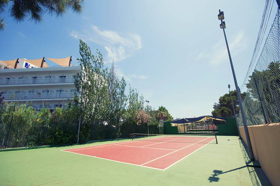 AzuLine Hotel Bergantín 3