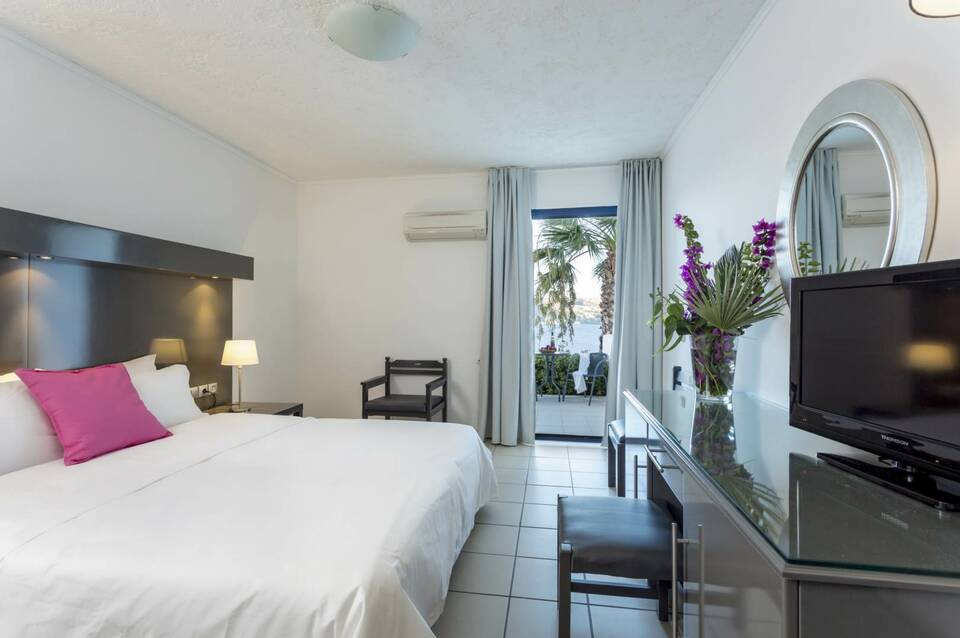 Peninsula Resort & Spa 1