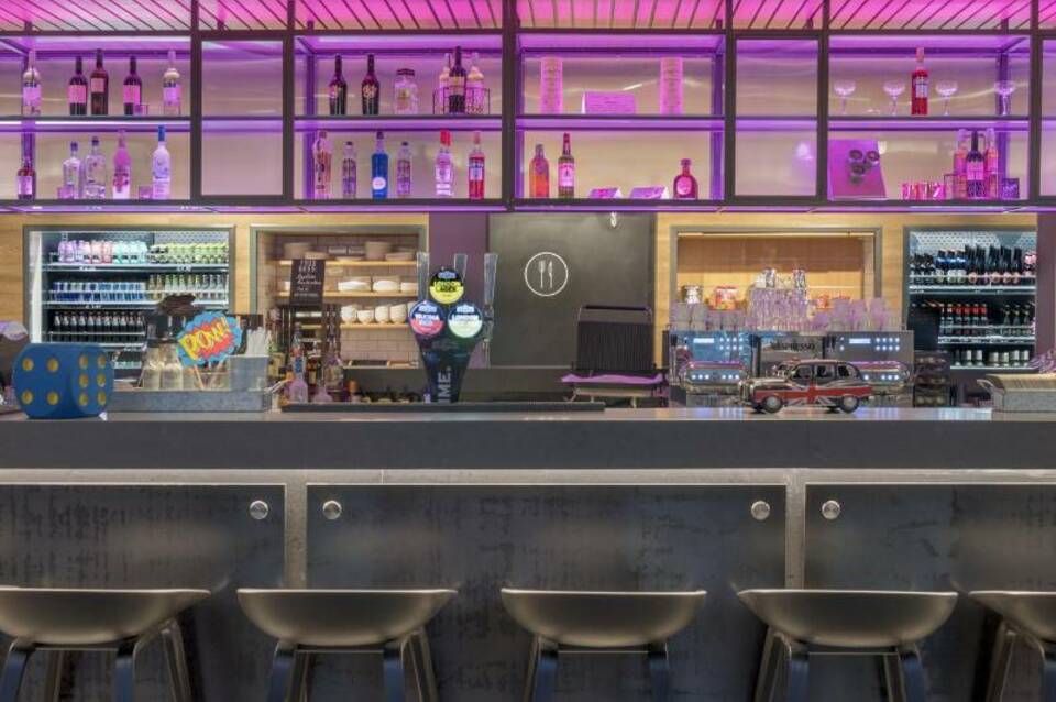 Moxy London Excel 4
