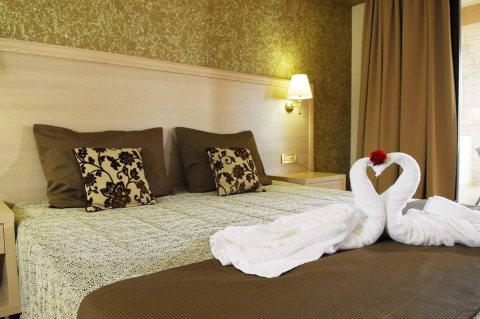 Cactus Royal Spa & Resort 4