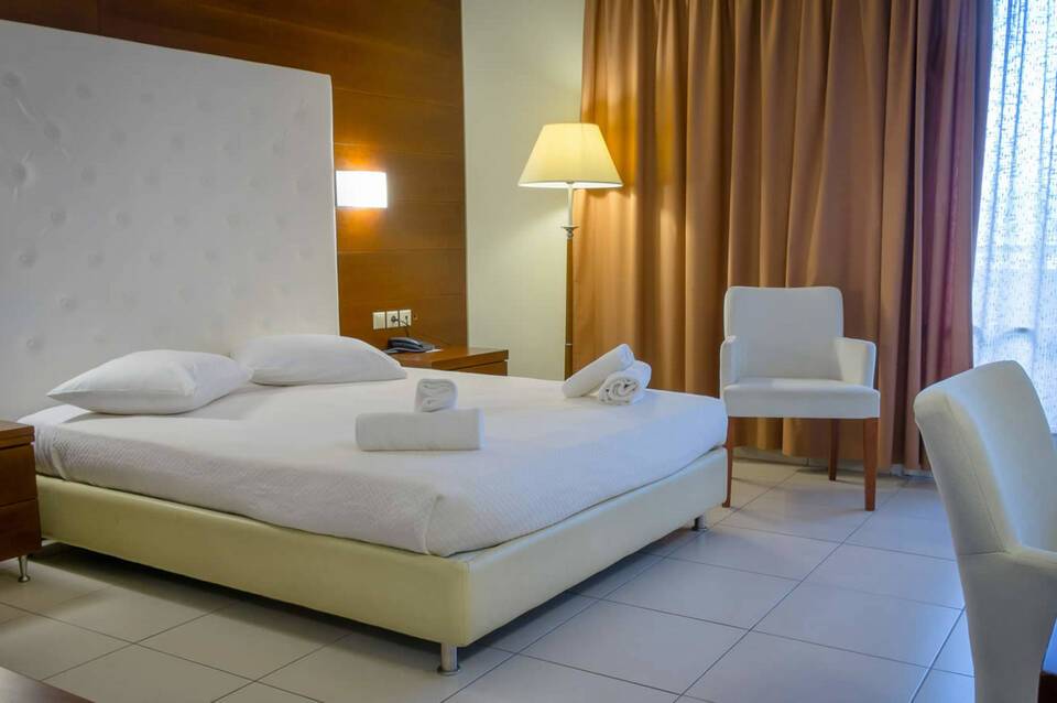 Marmari Bay 3