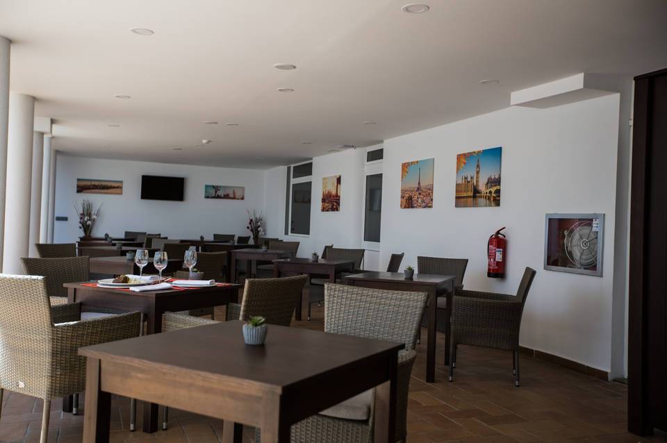 Santa Cruz Village Hotel 2