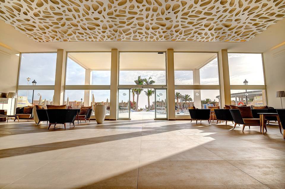 SBH Monica Beach Resort 5