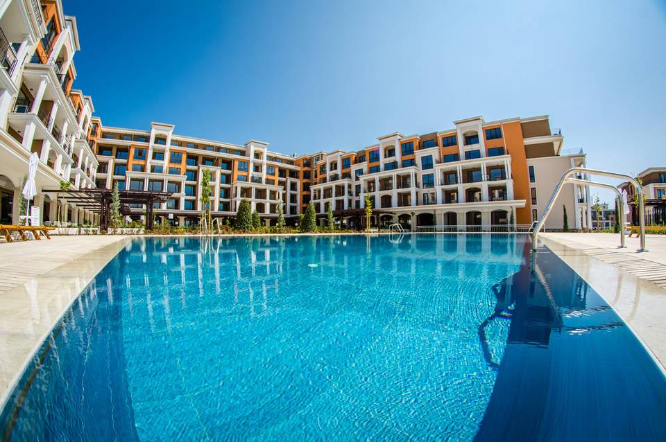 Premier Fort Beach 1