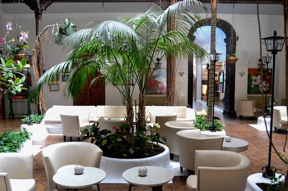 Hotel Monopol 4