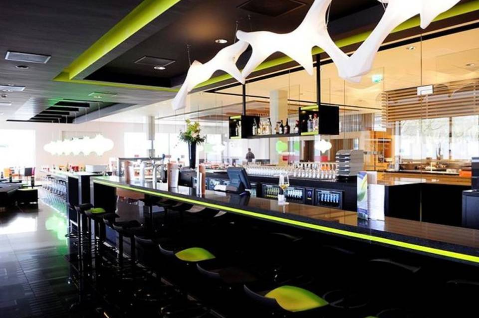 Novotel Amsterdam City 4