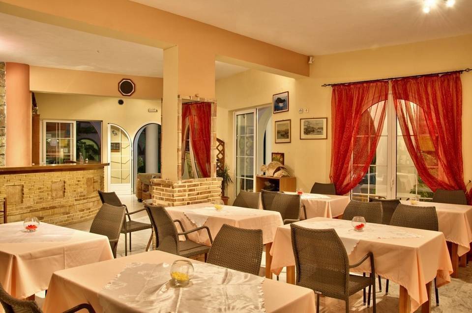 Kyprianos Apts 5